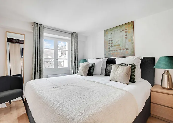 Stunning Duplex 1br- 4p - Notre-dame Cathedral Lägenhet